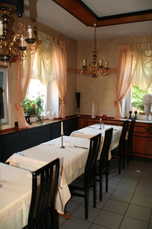 Restaurant Orakel Hotel Oberstenfeld Ngoại thất bức ảnh